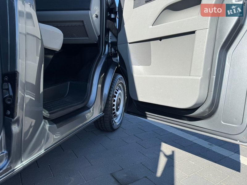Минивэн Volkswagen Transporter 2015 в Мукачево