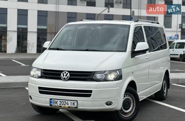 Минивэн Volkswagen Transporter 2006 в Ровно