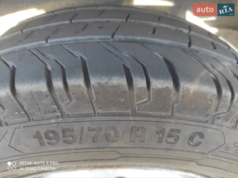 Volkswagen Transporter 2000 VIN WV1ZZZ70Z1H025669 фото оголошення 9 з 32