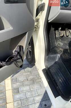 Грузовой фургон Volkswagen Transporter 2008 в Тарутине