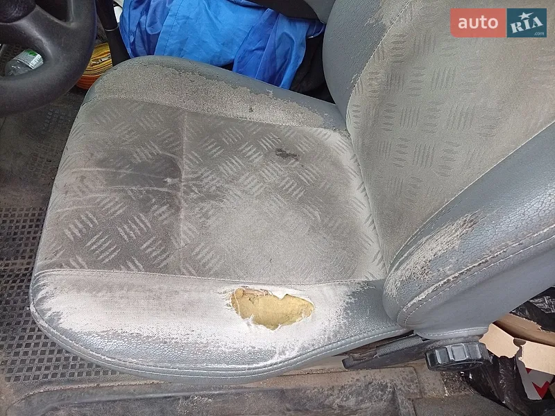 Volkswagen Transporter 2000 VIN WV1ZZZ70ZYH128313 фото оголошення 9 з 46