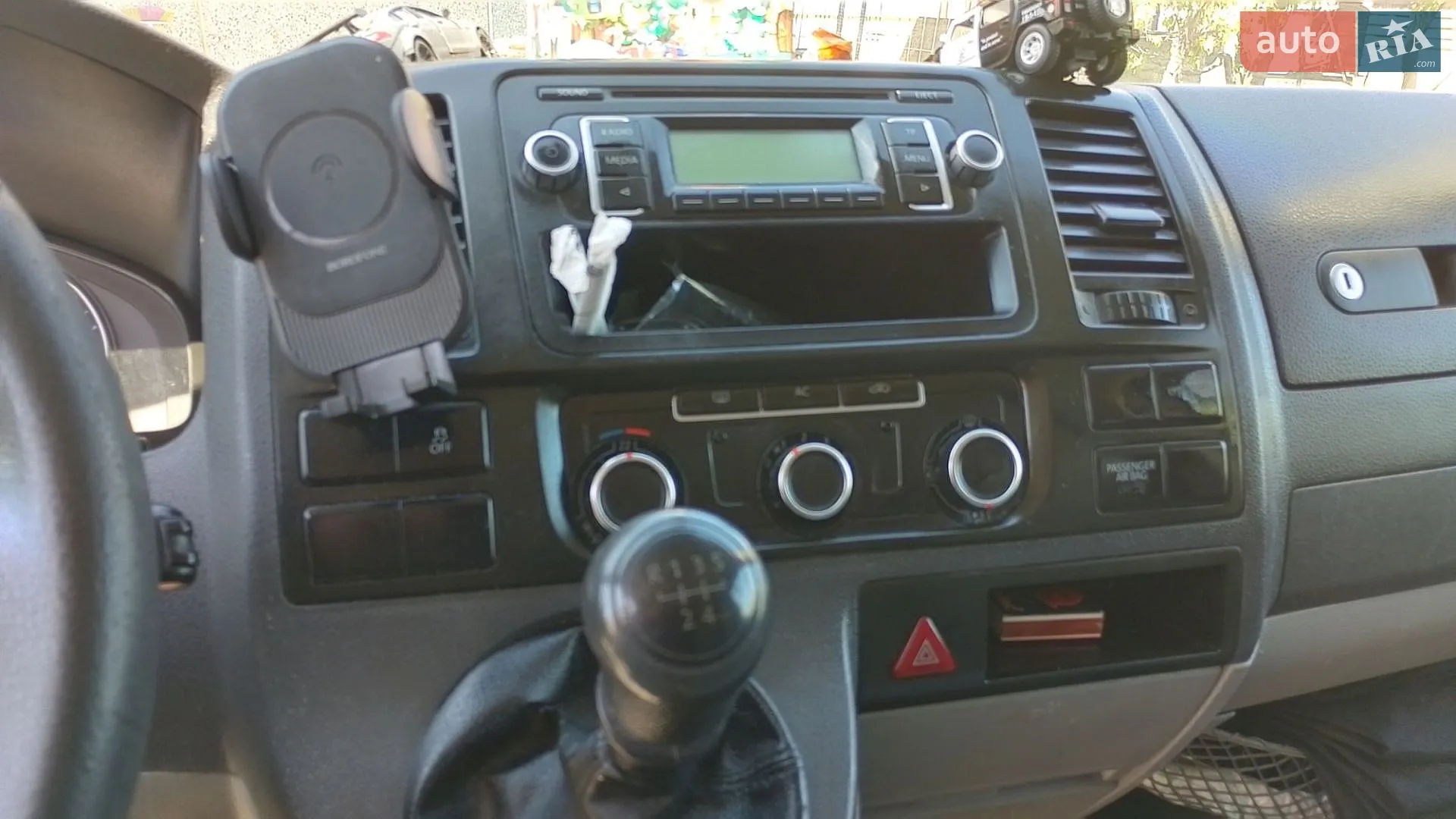 2011 Volkswagen Transporter - мініатюра 18
