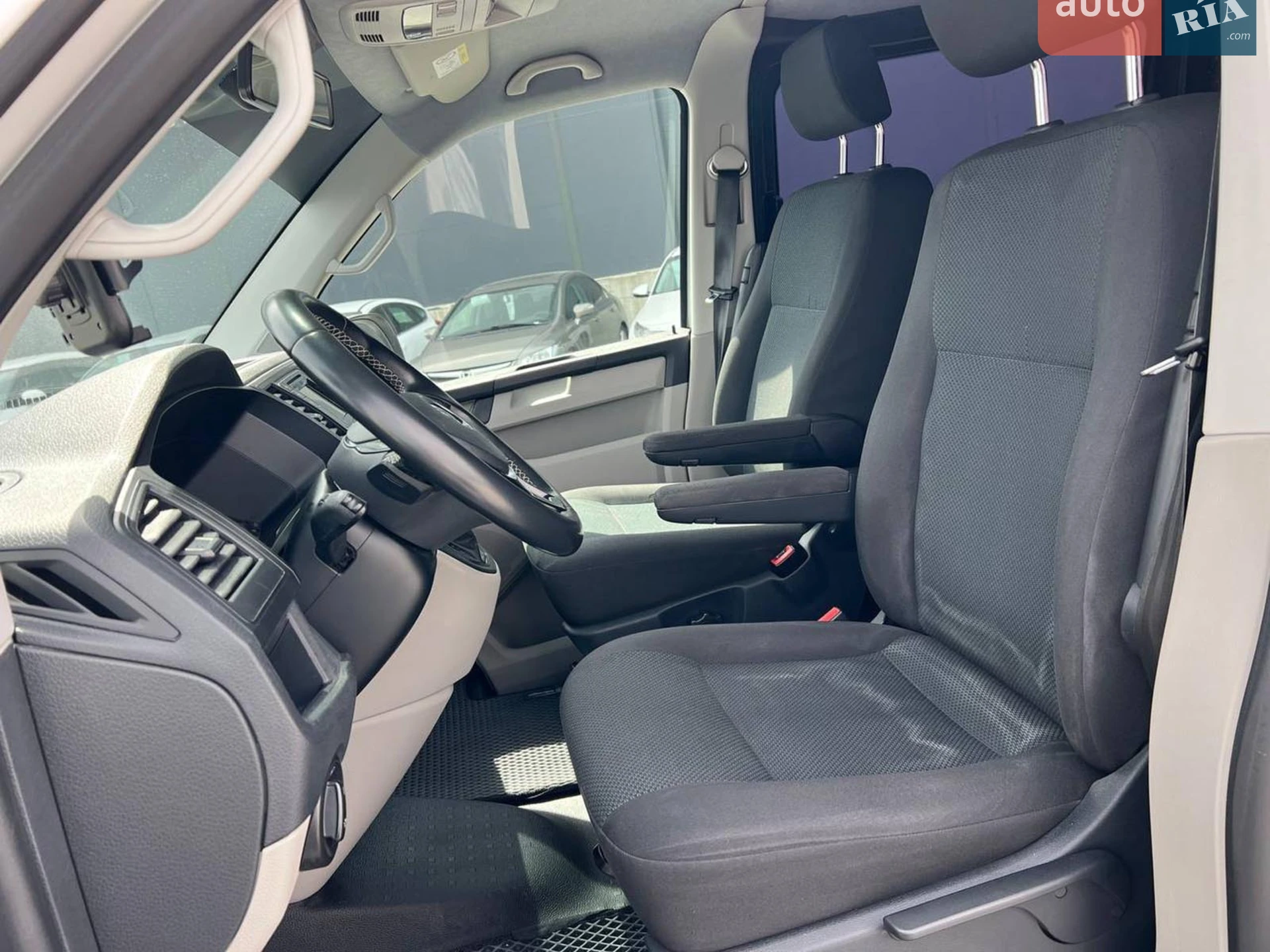 2017 Volkswagen Transporter - мініатюра 20