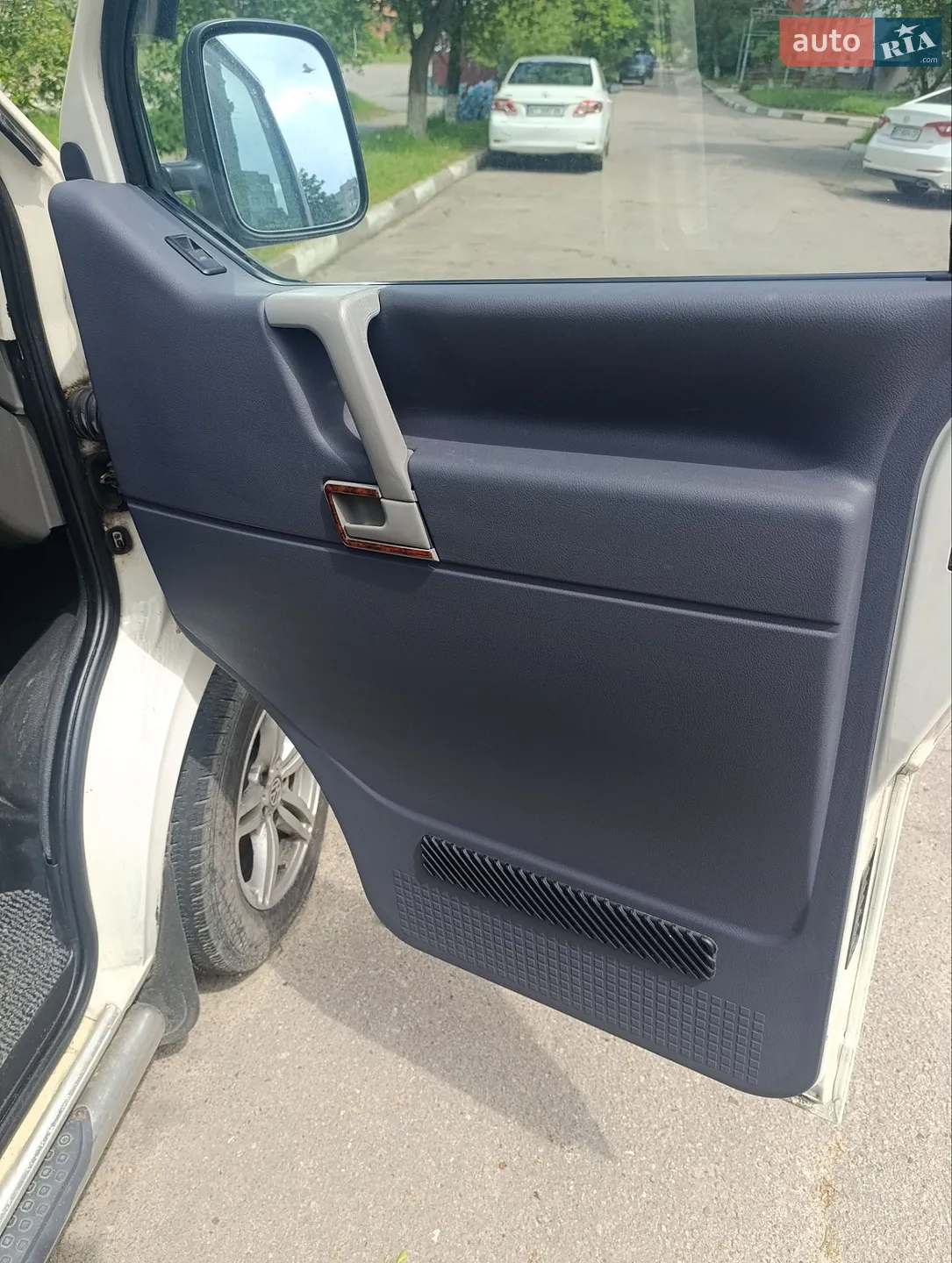 Volkswagen Transporter 2002 VIN WV1ZZZ70Z2H109148 фото оголошення 6 з 15
