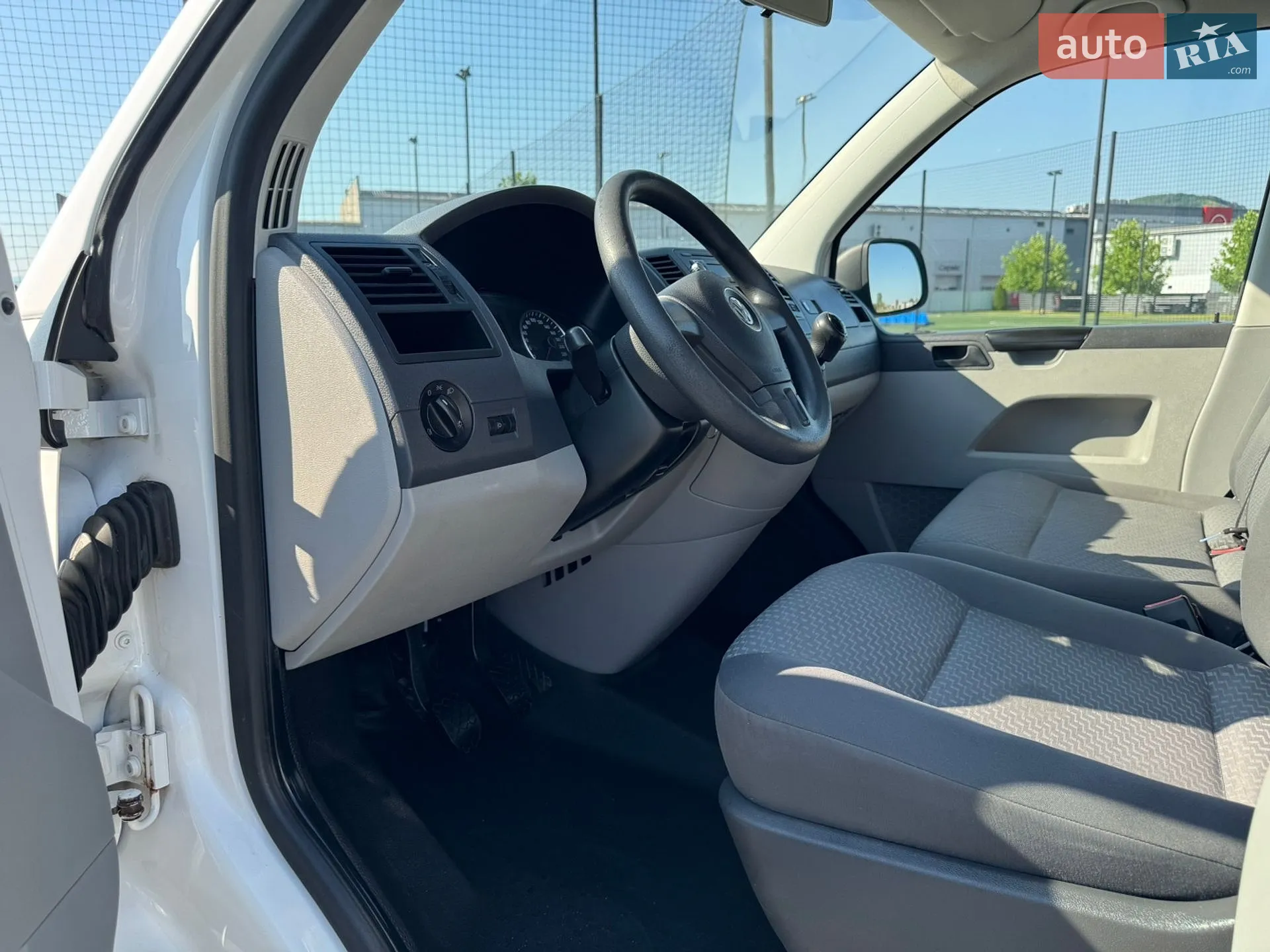 2012 Volkswagen Transporter - мініатюра 27