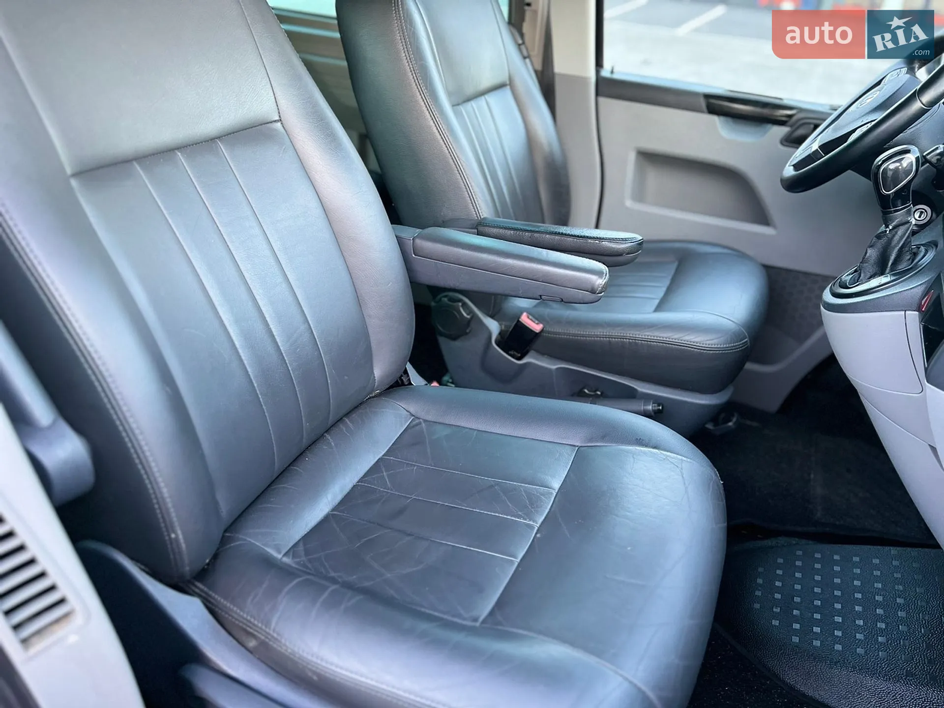 2011 Volkswagen Transporter - мініатюра 41