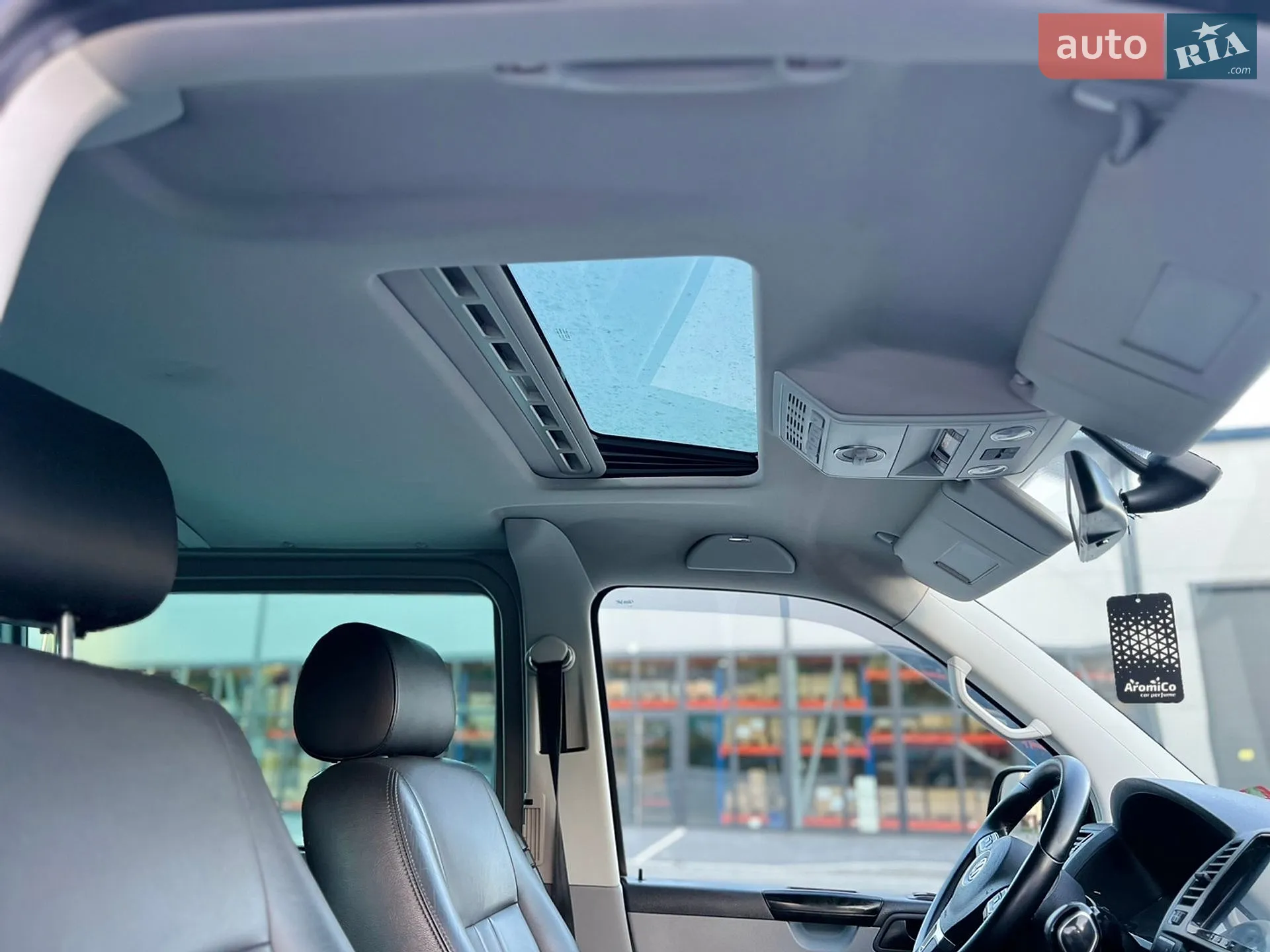 2011 Volkswagen Transporter - мініатюра 44