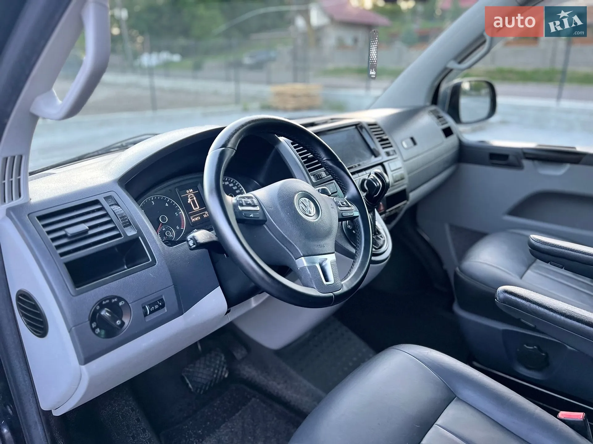 2011 Volkswagen Transporter - мініатюра 54