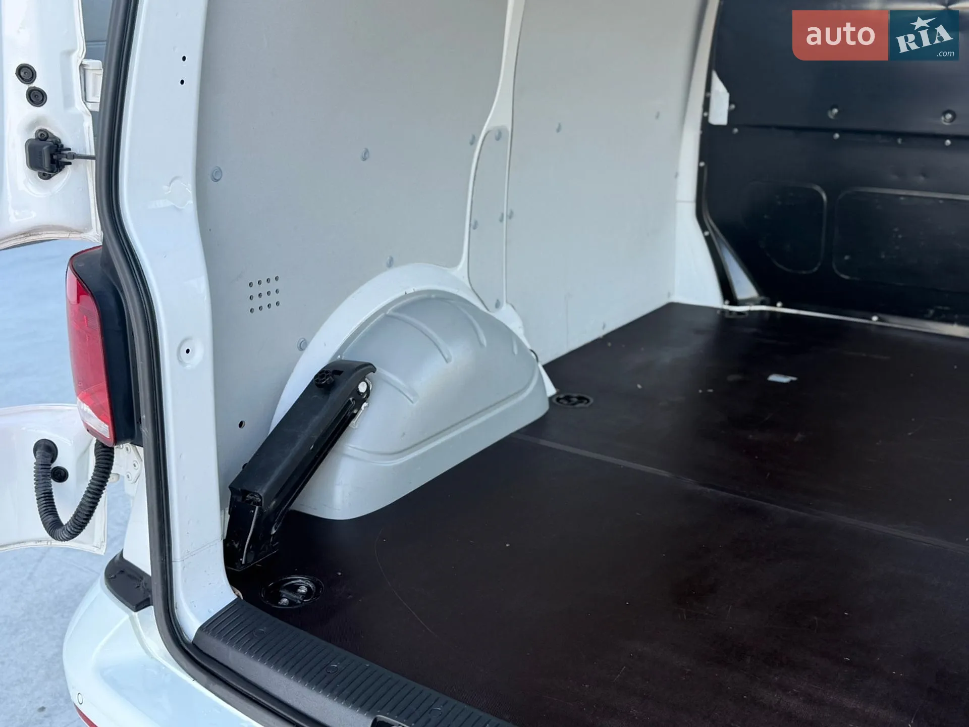 2023 Volkswagen Transporter - мініатюра 23