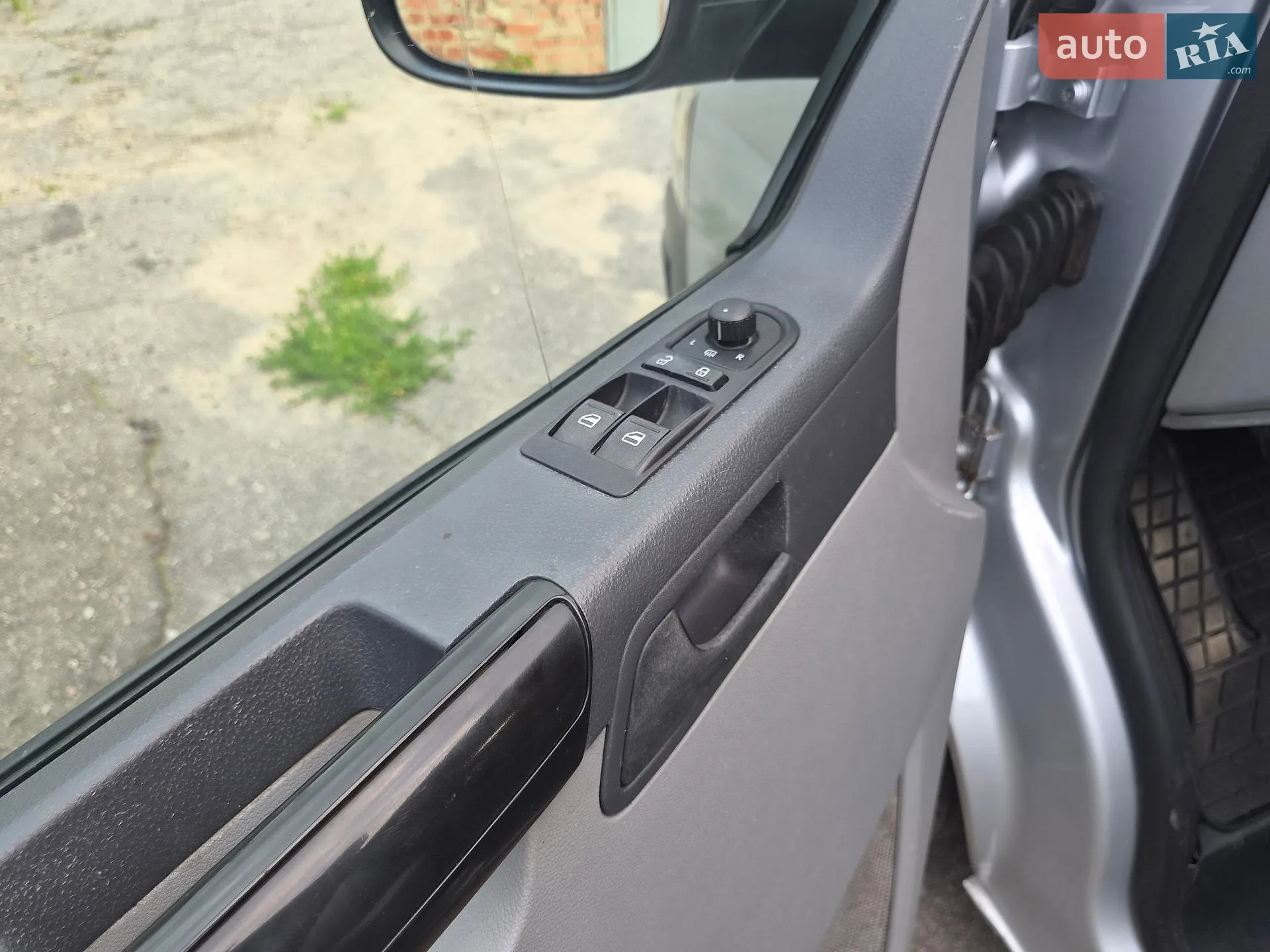 2010 Volkswagen Transporter - мініатюра 12
