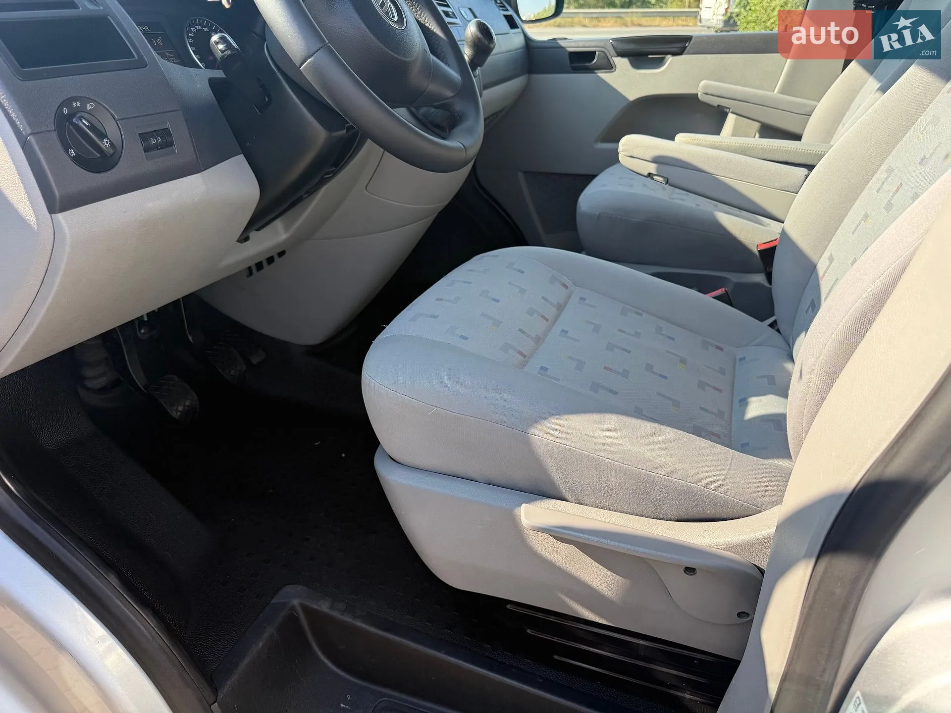 2013 Volkswagen Transporter - мініатюра 27