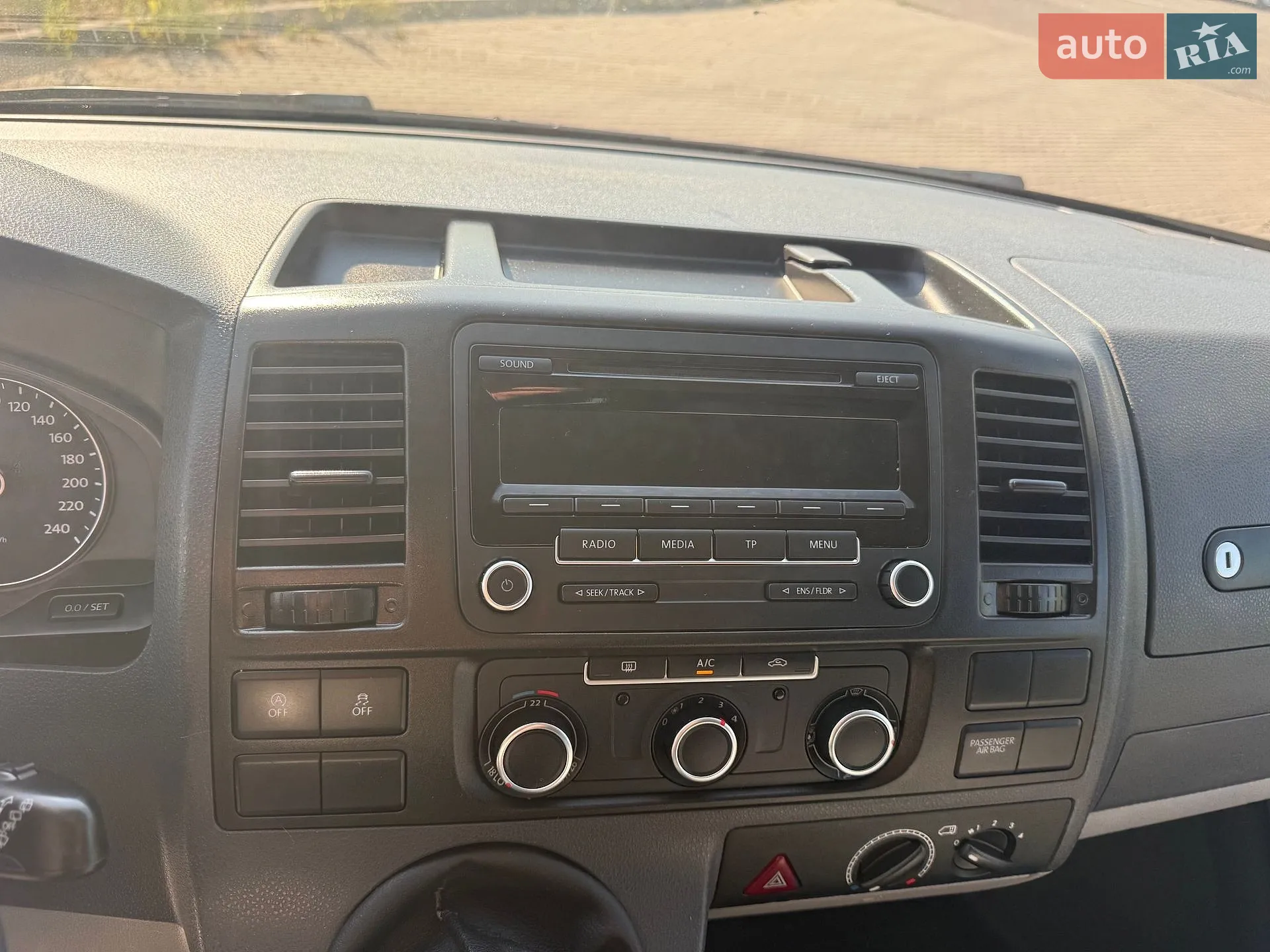 2013 Volkswagen Transporter - мініатюра 36