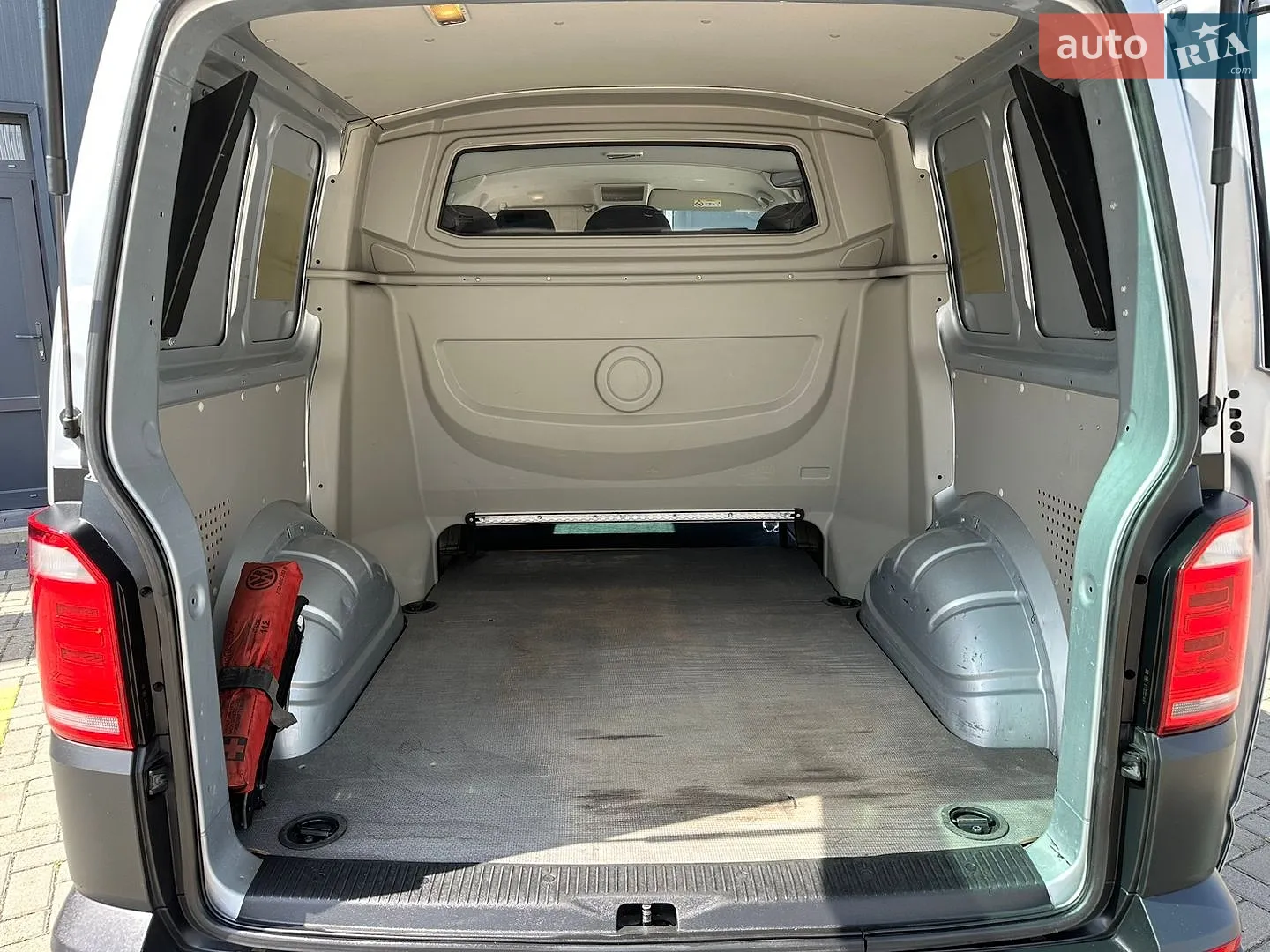 2020 Volkswagen Transporter - мініатюра 35