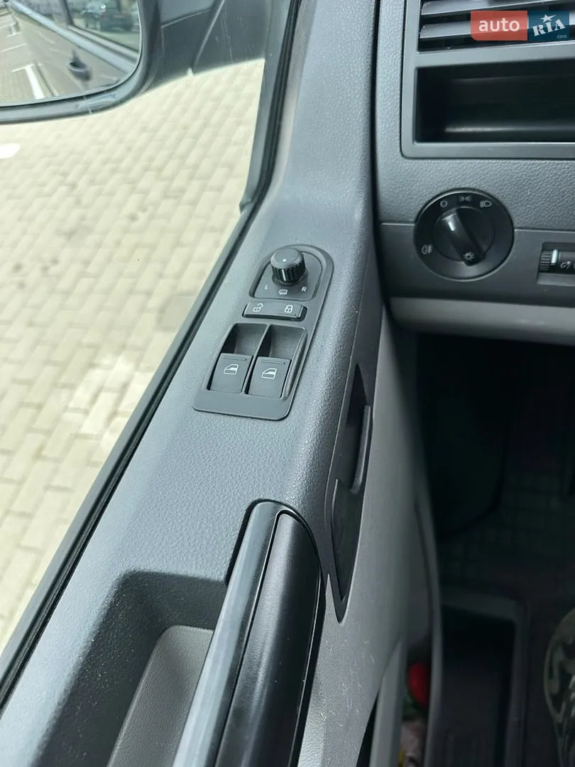 2015 Volkswagen Transporter - мініатюра 21