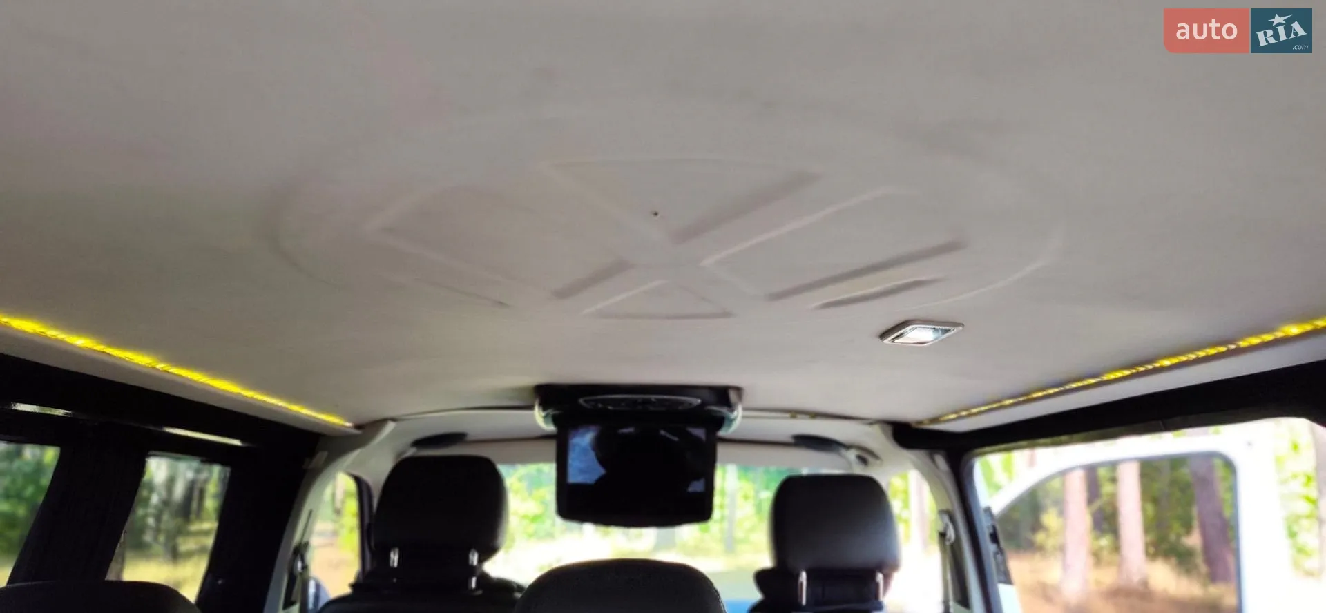 2011 Volkswagen Transporter - мініатюра 29