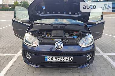 Хетчбек Volkswagen Up 2013 в Києві