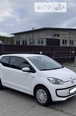 Седан Volkswagen Up 2012 в Львове