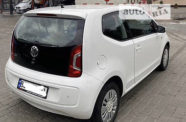 Седан Volkswagen Up 2012 в Львове