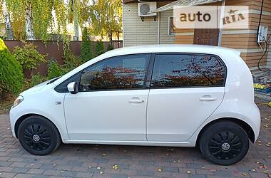 Хетчбек Volkswagen Up 2016 в Києві