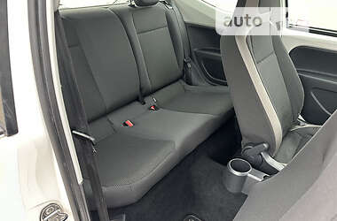 Хэтчбек Volkswagen Up 2012 в Житомире