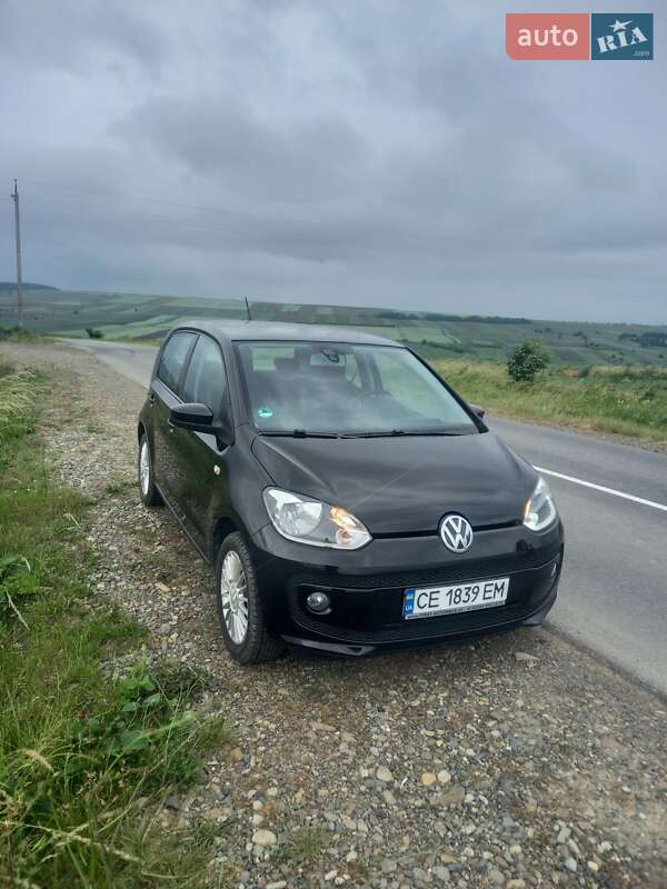 Хэтчбек Volkswagen Up 2014 в Черновцах