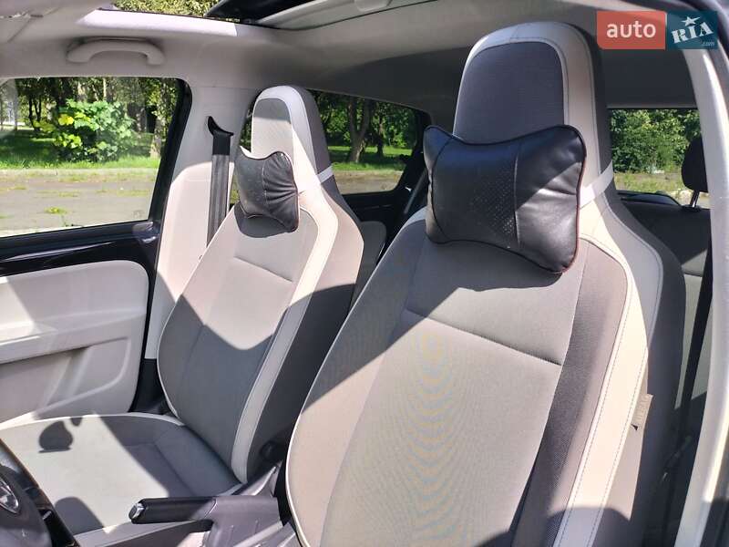 Хэтчбек Volkswagen Up 2014 в Владимире