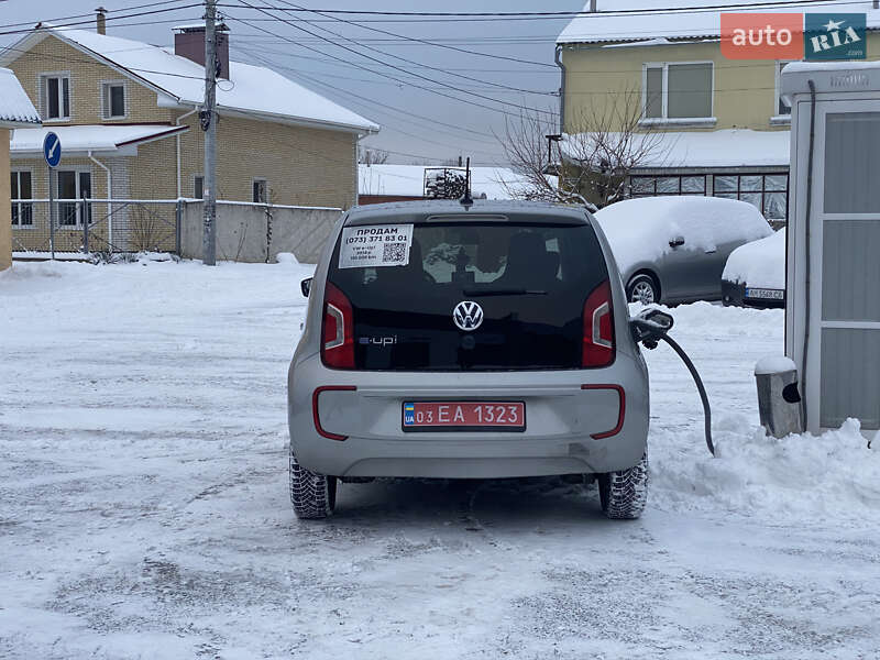 Хетчбек Volkswagen Up 2014 в Житомирі