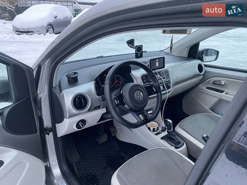 Хетчбек Volkswagen Up 2014 в Житомирі