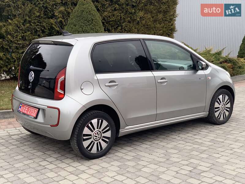 Хетчбек Volkswagen Up 2013 в Городку