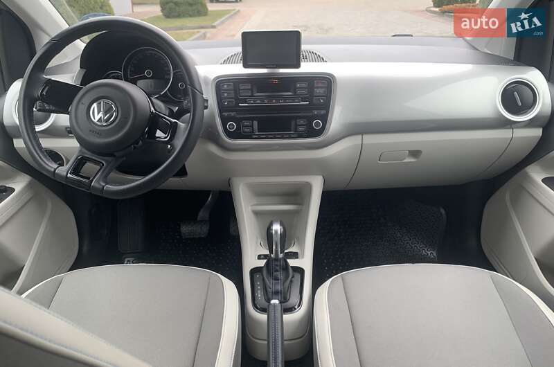 Хетчбек Volkswagen Up 2013 в Городку