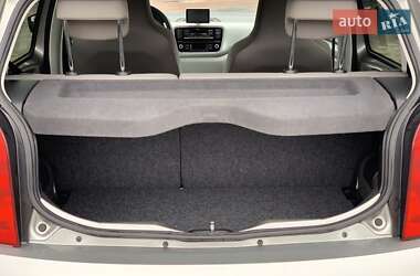 Хэтчбек Volkswagen Up 2013 в 