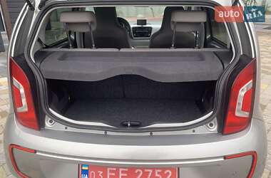 Хэтчбек Volkswagen Up 2013 в Городке