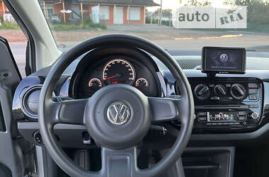 Хетчбек Volkswagen Up 2013 в Умані
