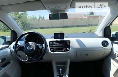 Хетчбек Volkswagen Up 2014 в Києві