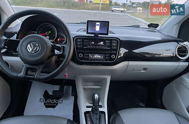 Хэтчбек Volkswagen Up 2014 в Луцке