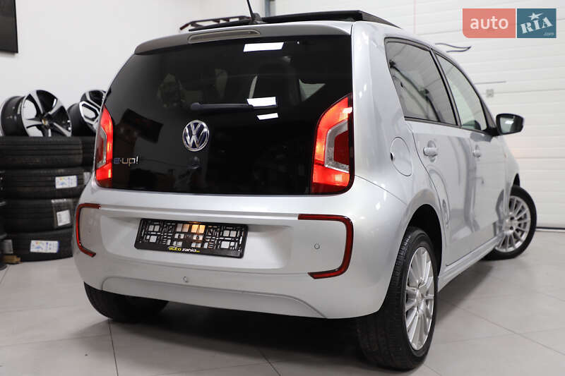 Хэтчбек Volkswagen Up 2014 в Дрогобыче