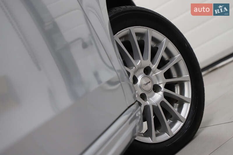 Хэтчбек Volkswagen Up 2014 в Дрогобыче