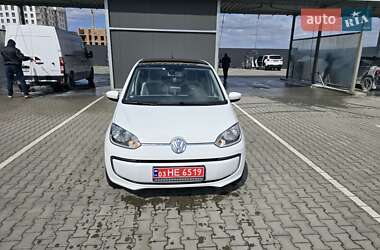 Хэтчбек Volkswagen Up 2015 в 