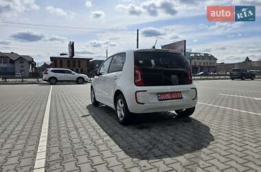 Хэтчбек Volkswagen Up 2015 в 