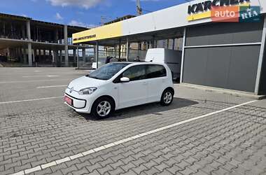 Хэтчбек Volkswagen Up 2015 в 