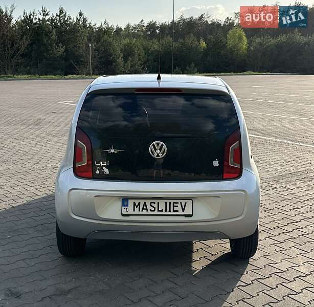 Хэтчбек Volkswagen Up 2014 в Киеве