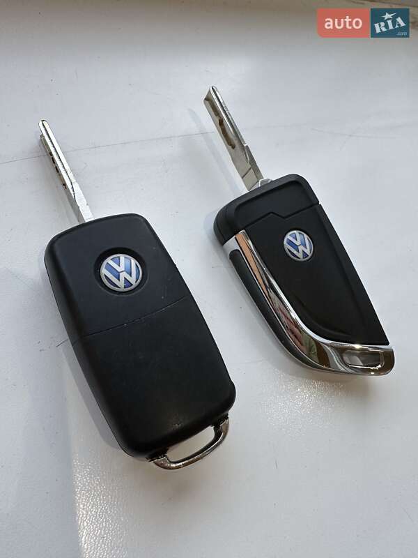 Хэтчбек Volkswagen Up 2014 в Киеве