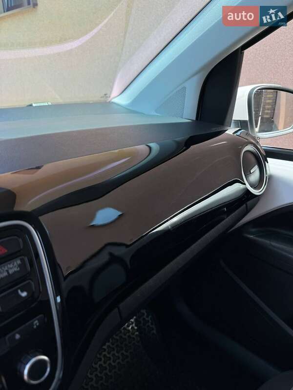 Хэтчбек Volkswagen Up 2013 в Черновцах