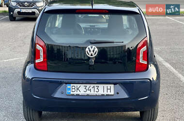 Хетчбек Volkswagen Up 2013 в 