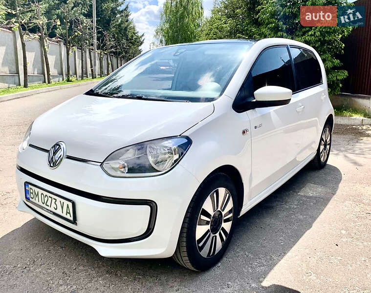 Хетчбек Volkswagen Up 2014 в 