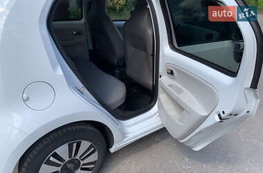 Хетчбек Volkswagen Up 2014 в 