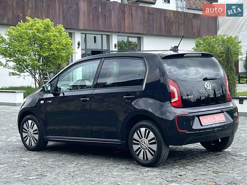 Хэтчбек Volkswagen Up 2016 в Ровно