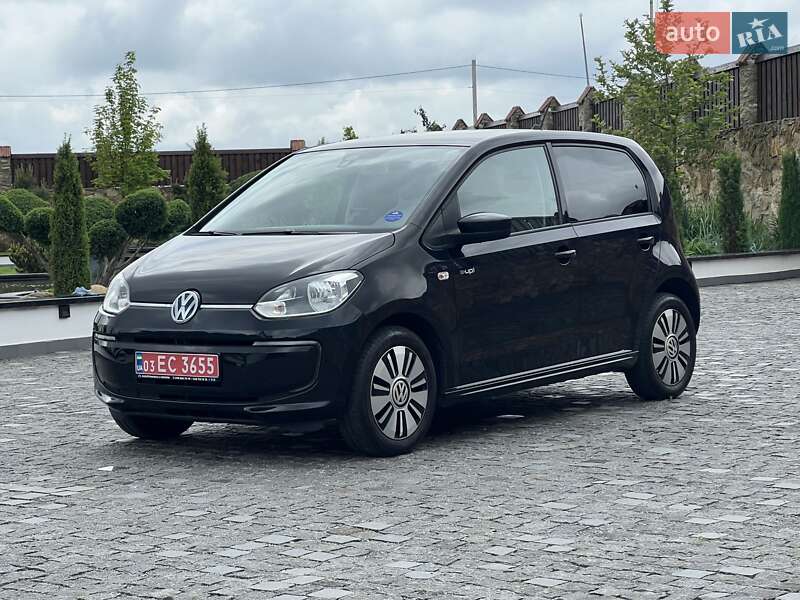Хэтчбек Volkswagen Up 2016 в Ровно