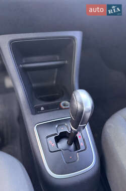 Хэтчбек Volkswagen Up 2012 в 