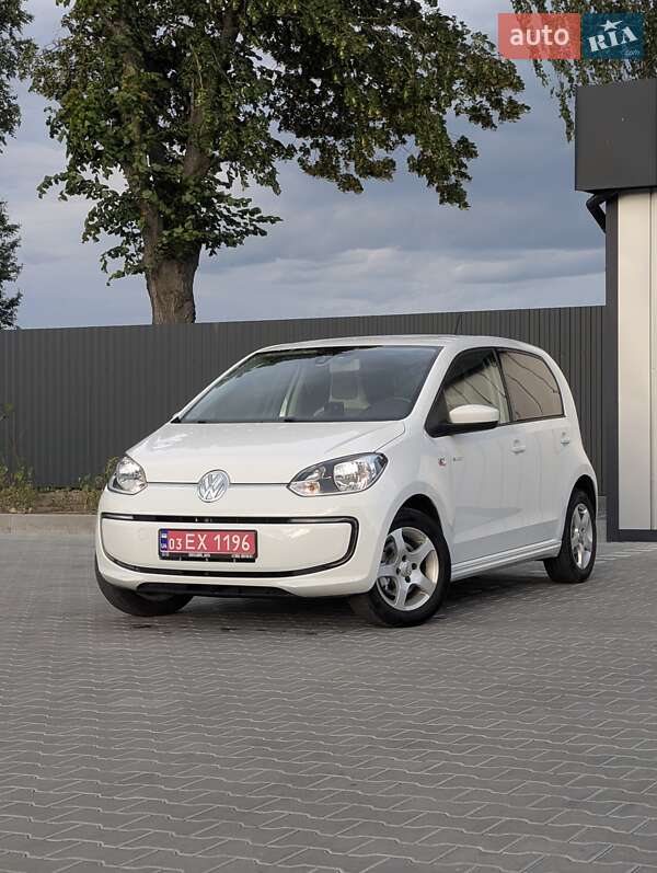 Хэтчбек Volkswagen Up 2015 в 